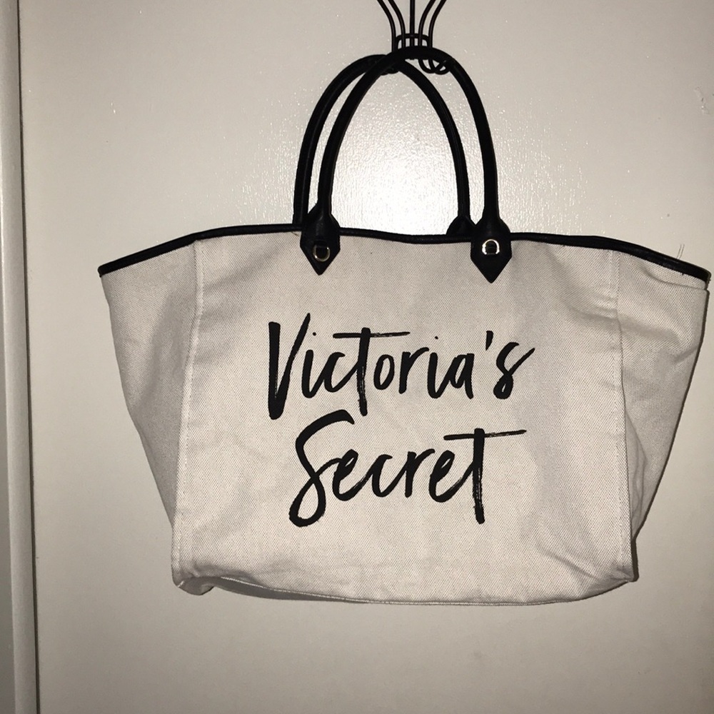 2 for $10 ♥️- Victoria Secret tote
